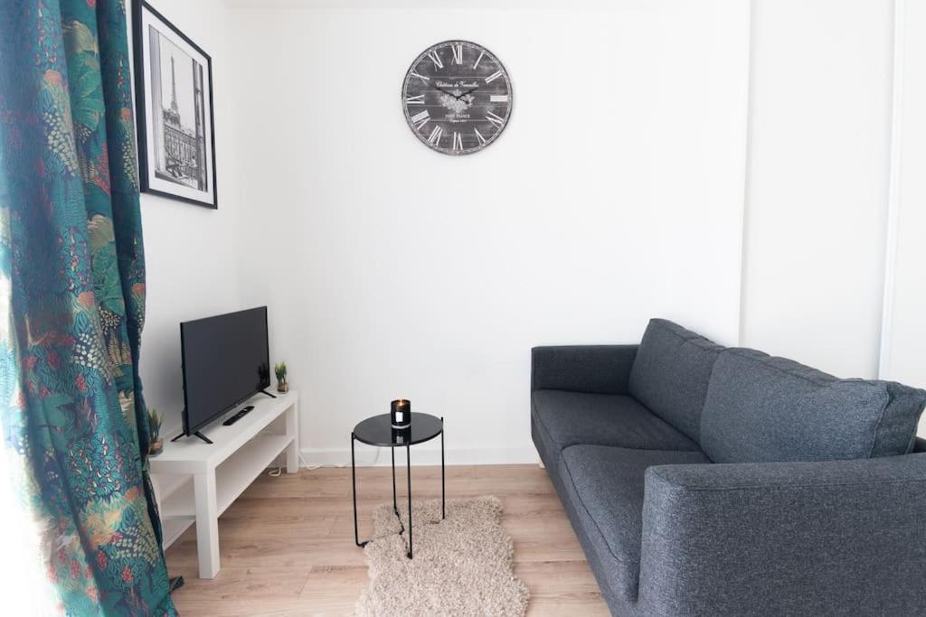 Le Citadin-T1-28M2-Pte Paris M7 Apartment Le Kremlin-Bicetre Exterior photo